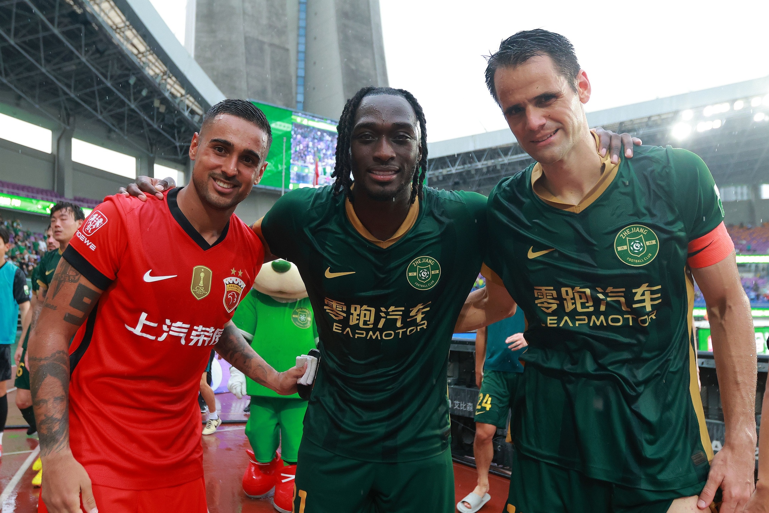 包含赛前突围战来临，上海海港围绕德甲造点机会，态度坚定，阵容厚度经受考验的词条-一竞技平台