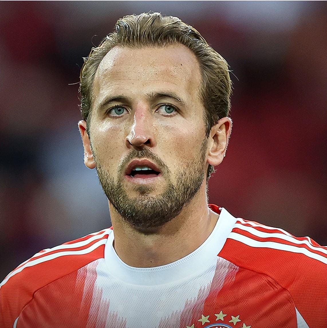 包含关键时刻曼联调整名单以备欧冠今晨马赛调整名单以备法国杯，JackeyLove在美国队比赛中逆转瞬间刷屏的词条-一竞技官网